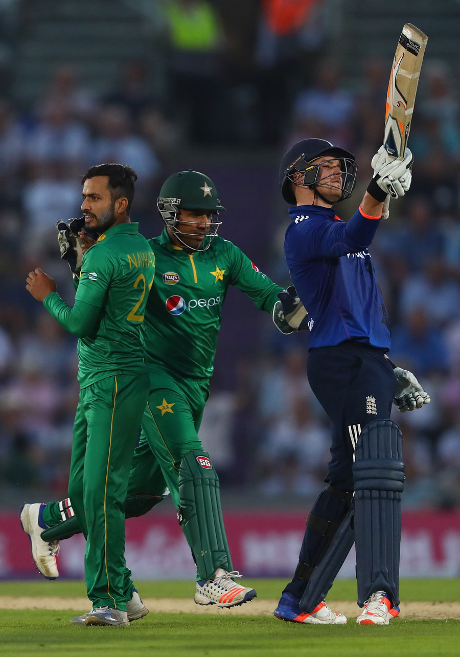 एक दिवसीय क्रिकेटमा पाकिस्तानलाई इंग्ल्याण्डले हरायो