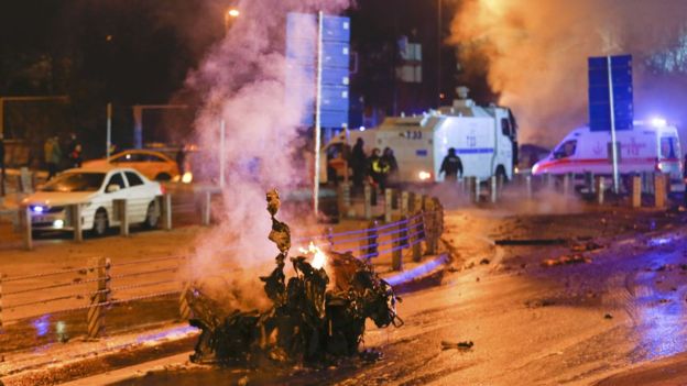 टर्कीको रंगशाला अगाडि पुलिसलाई लक्षित बम बिस्फोट, २९ को मृत्यु