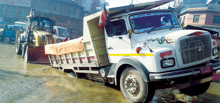 शंकर ग्रुपका मालिक साहिल अग्रवालले महानगरपालिकाका कर्मचारी किनिदिए