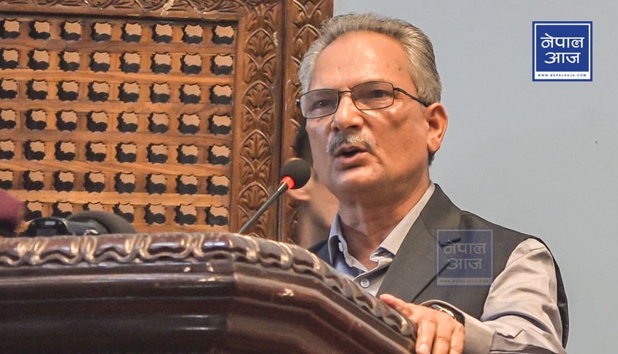 ओझेलमा परेका डा. भट्टराईलाई तालीको गड्गडाहट (भिडियोसहित)