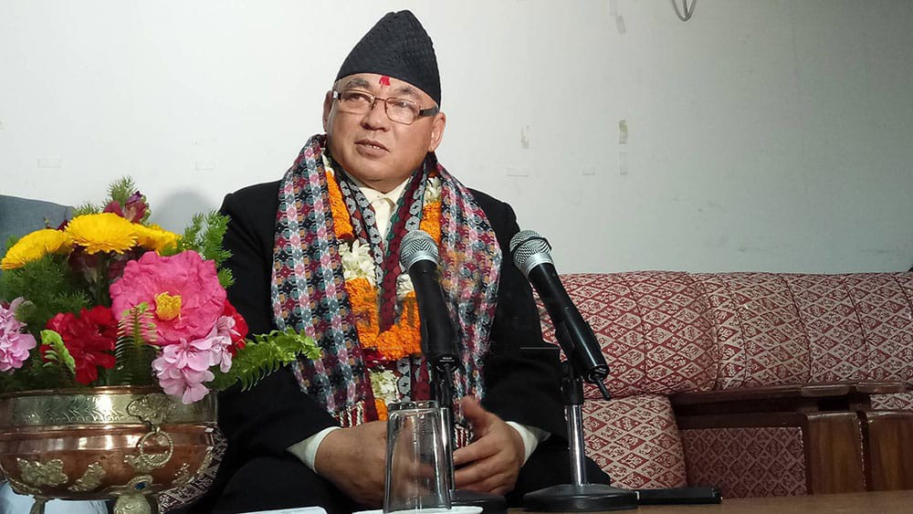 प्रहरीलाई गृहमन्त्रीको निर्देशन, ‘यातायात ठप्प पारियो भने बस खोस्नू, आफै चलाउनू’