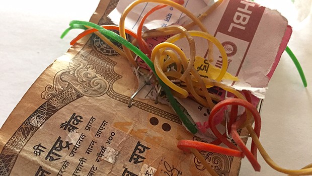 हाम्राे देशमा कानुन के चाहिँ बनेकाे छैन र ? तर पालना कसले गर्ने कसले गराउने