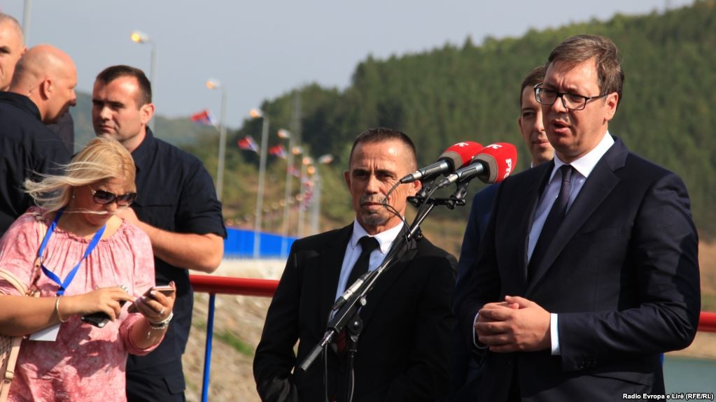 कोसोभोका नागरिकले सर्बियाली राष्ट्रपतिको बाटो छेके