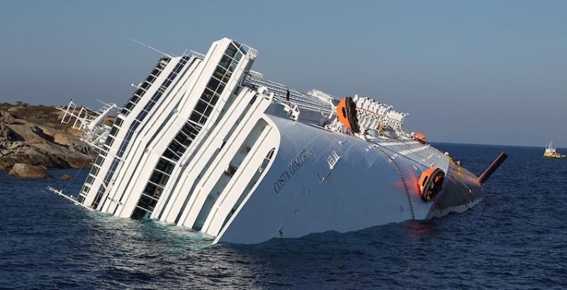पानी जहाज दुर्घटनामा दश जनाको मृत्यु