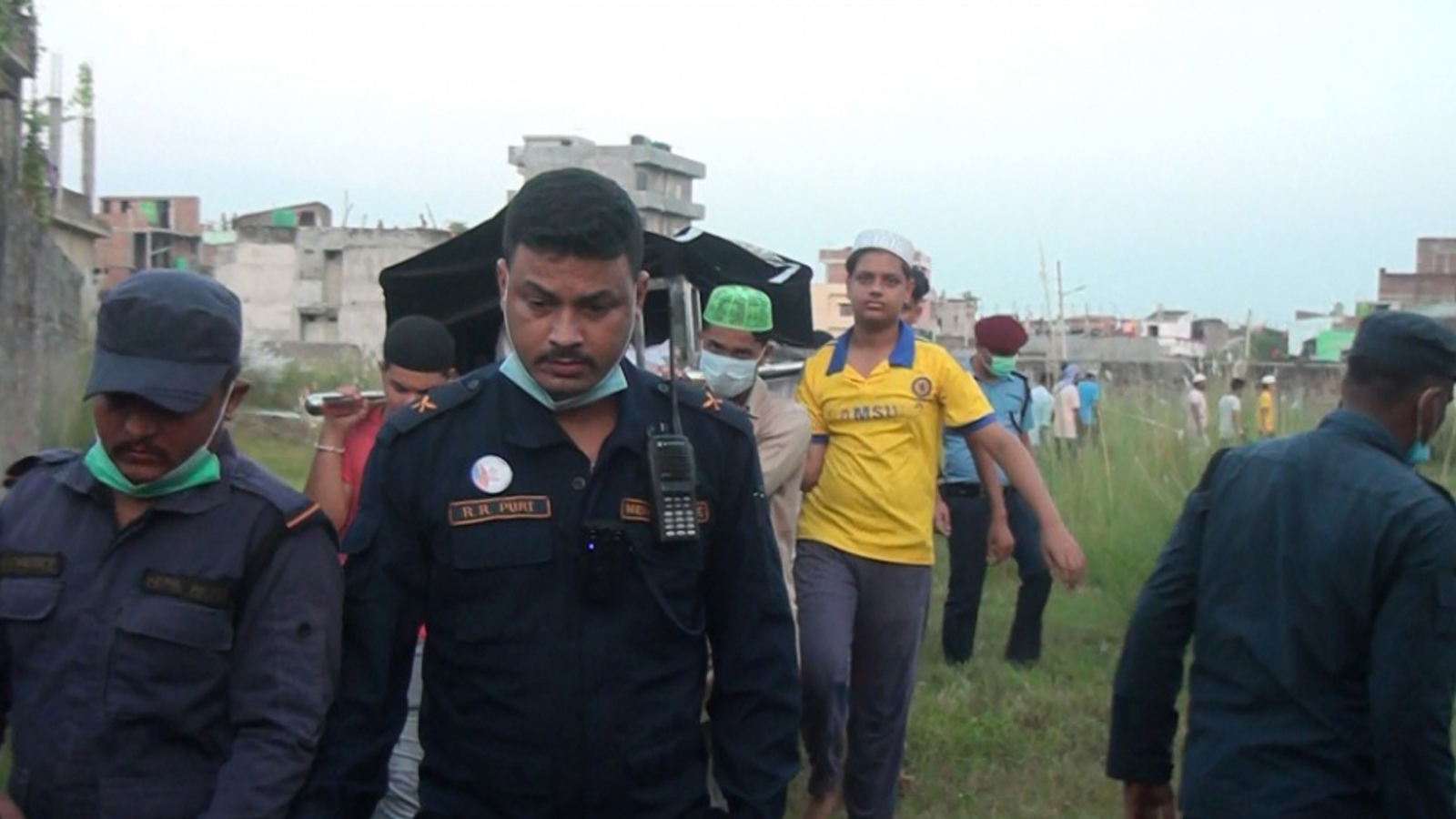 दाहसंस्कार गर्दै गरेको शव प्रहरीले नियन्त्रणमा लिएपछि...