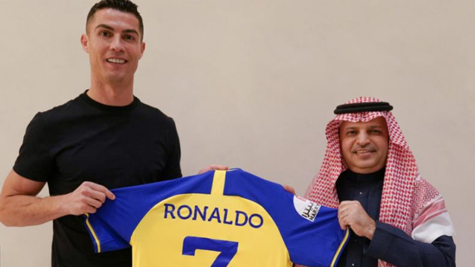 फुटबल इतिहासकै धेरै तलव लिएर साउदी क्लवमा आवद्ध भए रोनाल्डो
