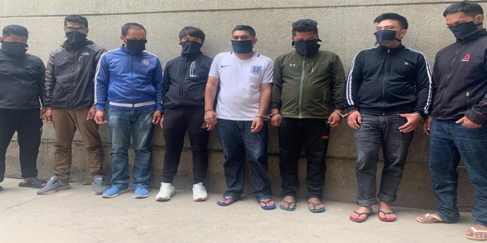 पेस्तोल देखाइ लुट्ने गिरोह