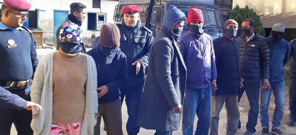 मोडलिङकाे बहनामा नेपाली युवती बेच्न खोज्ने ७ पक्राउ