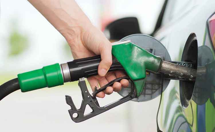 पेट्रोलमा ८६ प्रतिशत कर, पूर्वाधार कर पाँचबाट १० रुपैयाँ बनाउने निर्णय