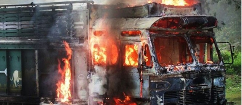विप्लवका कार्यकर्ताले सुर्खेतमा ट्रक जलाए