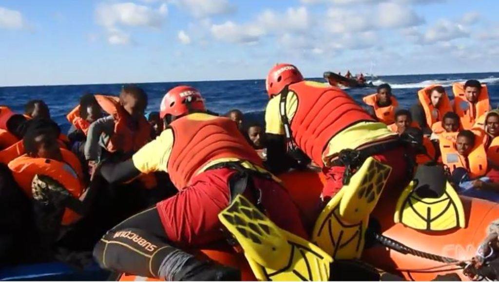लिबियाको तटमा शरणार्थी जहाज डुब्दा कम्तिमा १५० को मृत्यु 