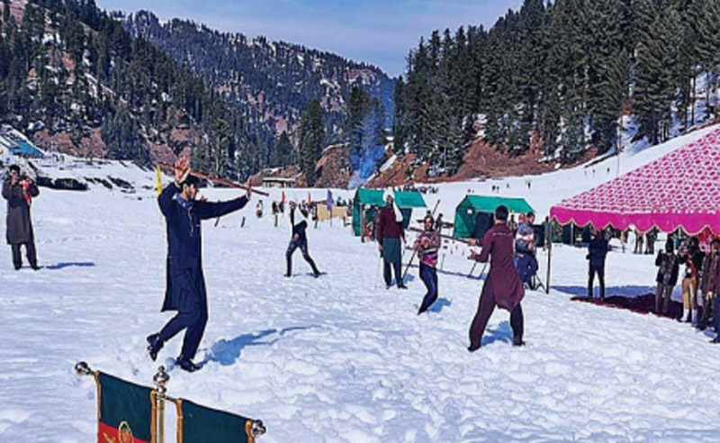जम्मु काश्मीरमा तीन दिने 'स्नो कार्निभल'