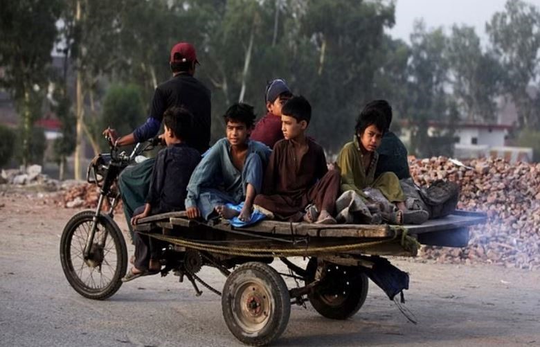 पाकिस्तानद्वारा एकै दिन तीन हजारभन्दा बढी अफगान शरणार्थीलाई देश निकाला