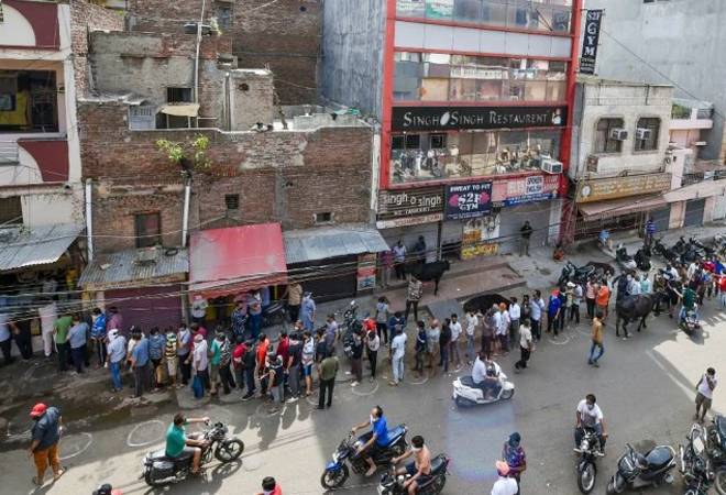 बङ्गालमा केवल 10 घण्टामा 100 करोड़को मदिरा विक्री