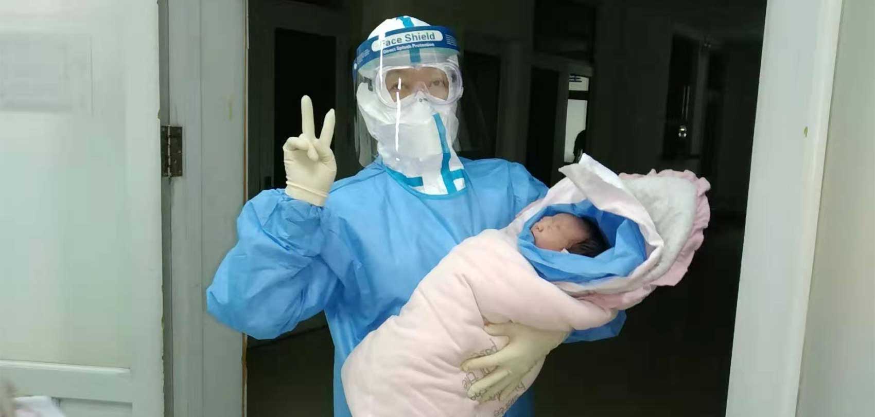 कोरोना भाइरस संक्रमति महिलाले दिईन स्वस्थ शिशुको जन्म